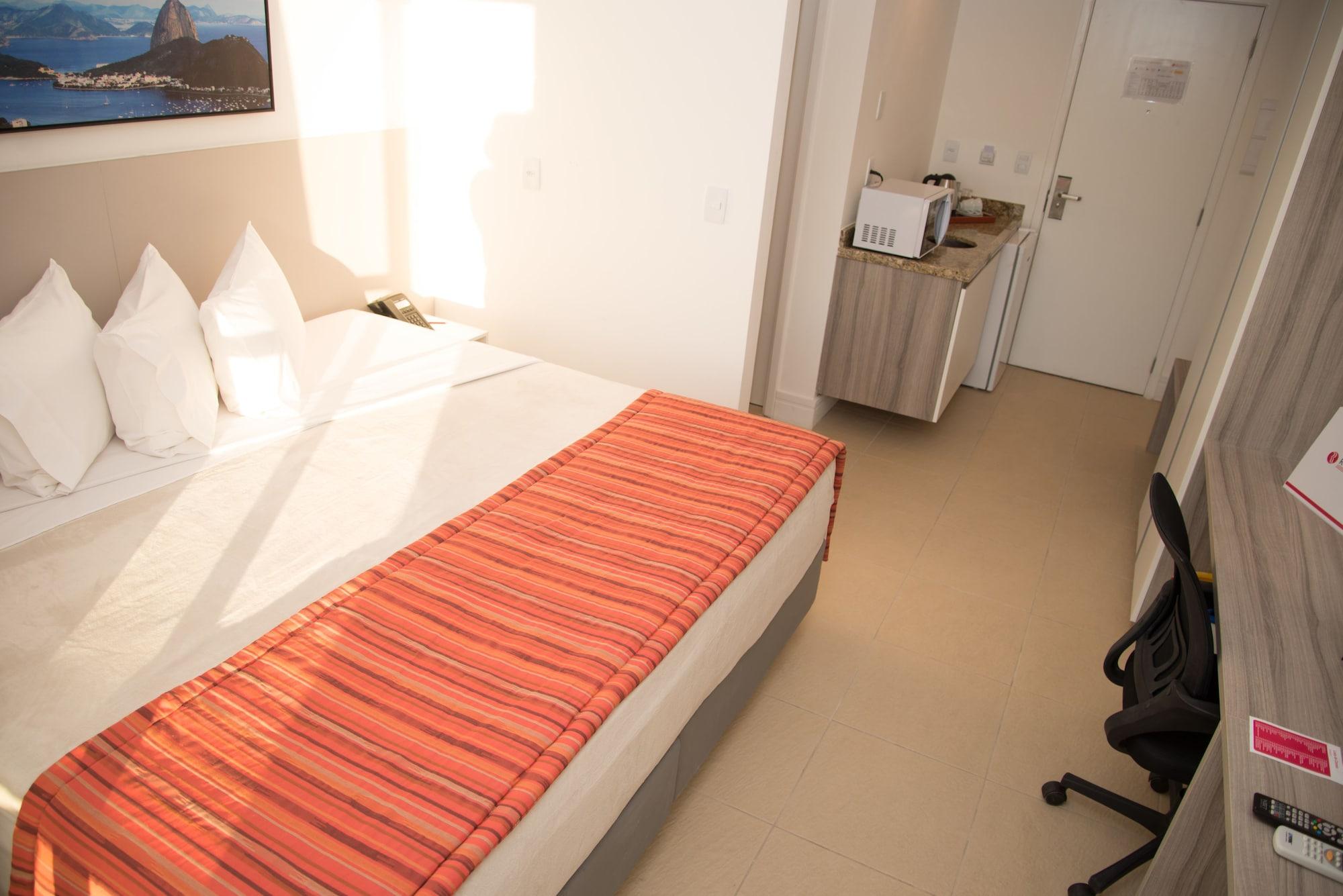 Ramada By Wyndham Macae Hotel & Suites Exterior foto